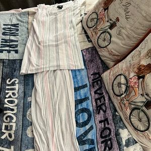 Laura Ashley 2 set pajamas